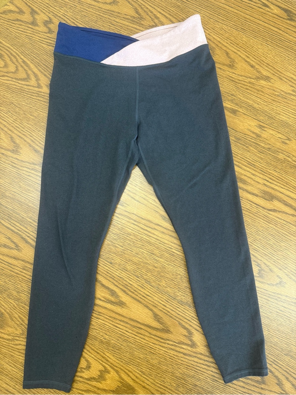 Fabletics PowerHold Women’s M High Rise Colorblock 7/8 Leggings Black Blue